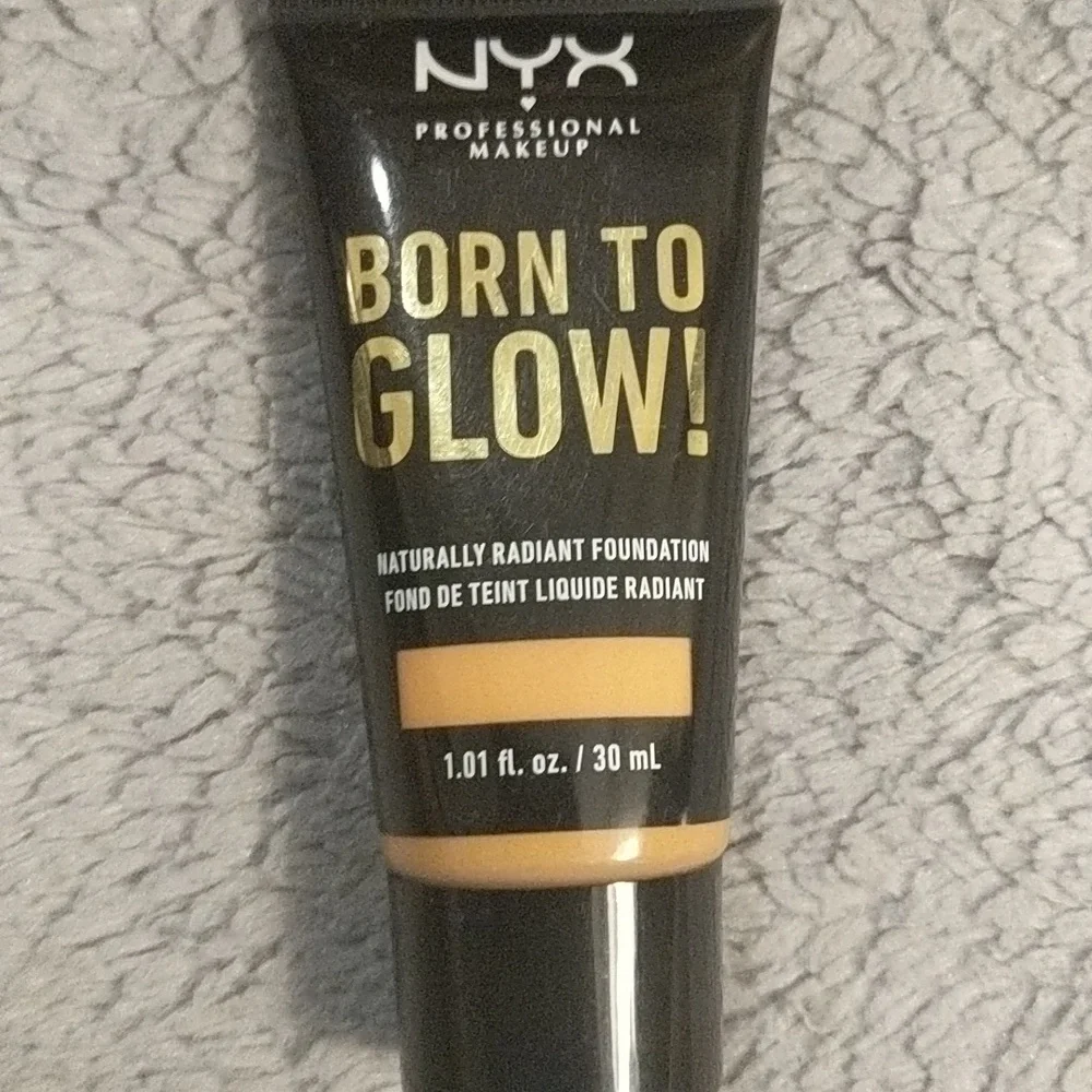 Naturally Radiant Foundation